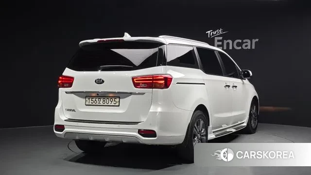 Kia The New Carnival id 3713956 из Кореи 12