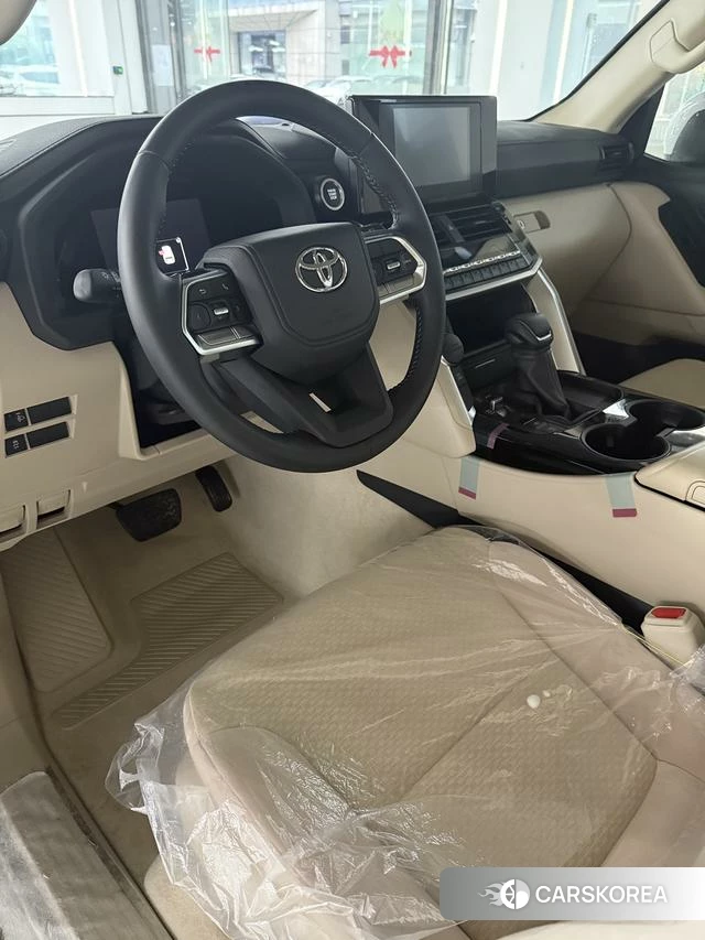 Toyota Land Cruiser (imported) 2026 Белый из Китая, фото 5