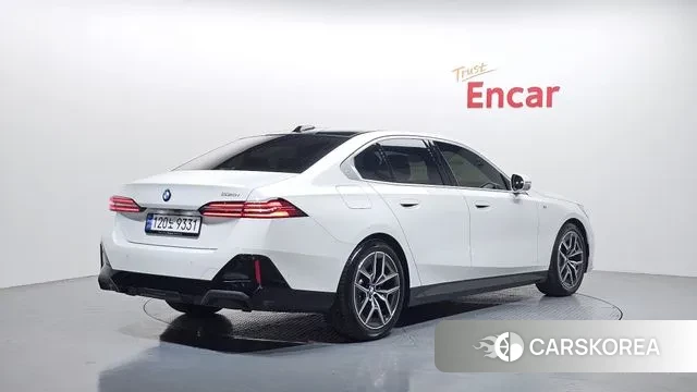 BMW 5 Series (G60) id 3758110 из Кореи 12