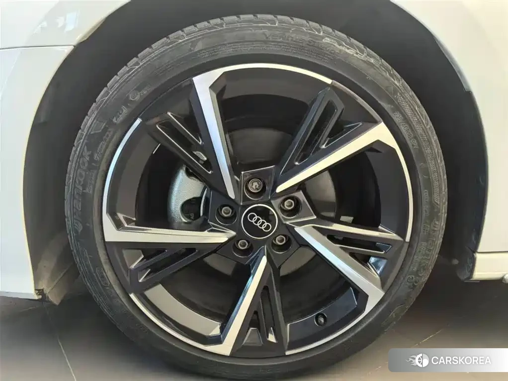 Audi A3 id 4664399 из Китая 7