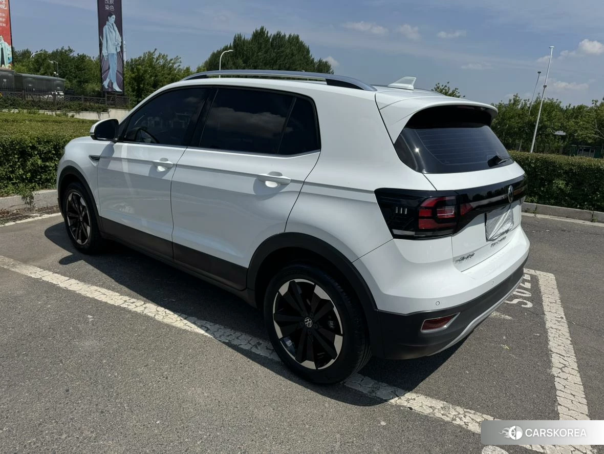 Volkswagen Exploring the shadow id 4455364 из Китая 12