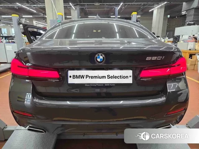 BMW 5 Series (G30) 2023 Серый из Кореи, фото 2