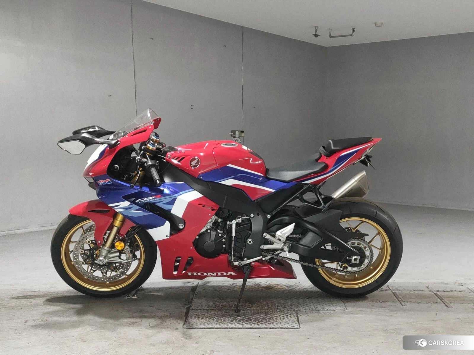 Honda CBR1000RR-R FIREBLADE SP 2022 из Японии