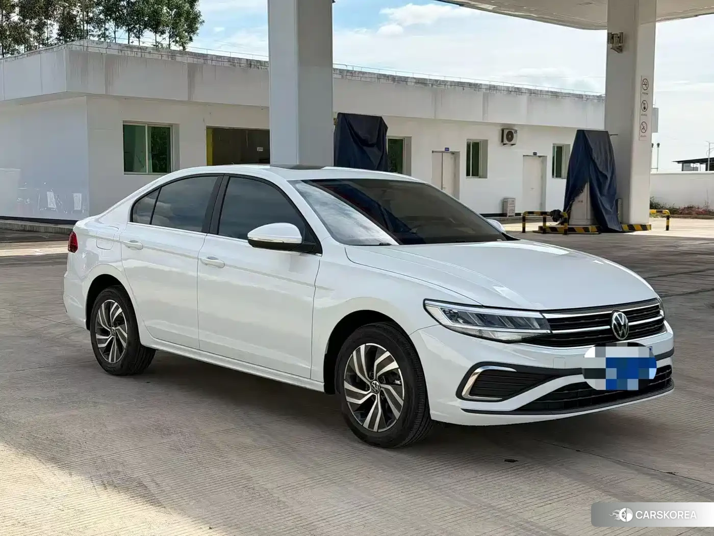 Volkswagen Bora 2022 Белый из Китая, фото 2