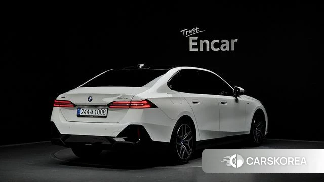 BMW 5 Series (G60) id 4515971 из Кореи 12