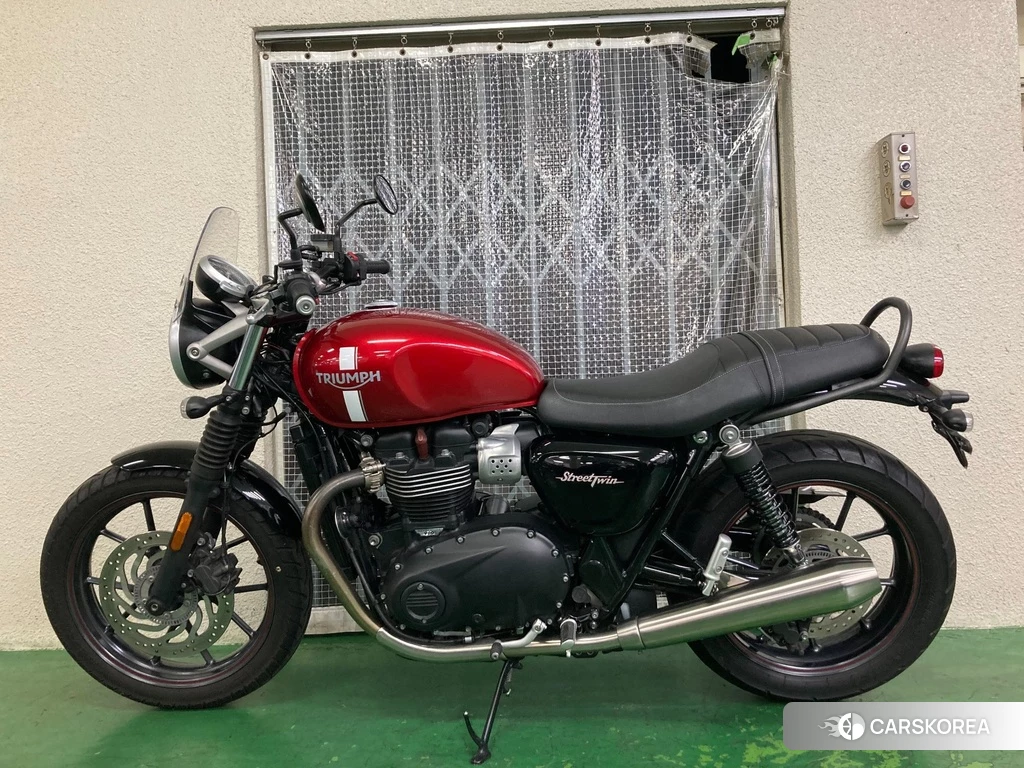 Проданный Triumph STREET TWIN 2016 из Японии, фото 2