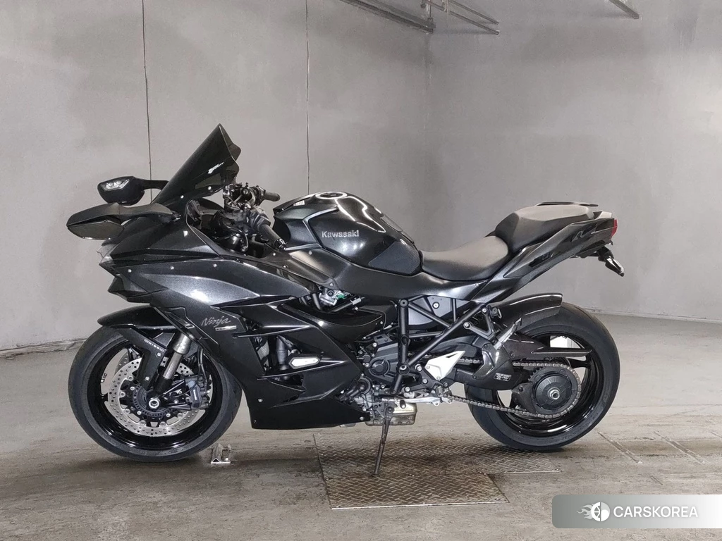 Проданный Kawasaki NINJA H2 SX 2019 из Японии, фото 2