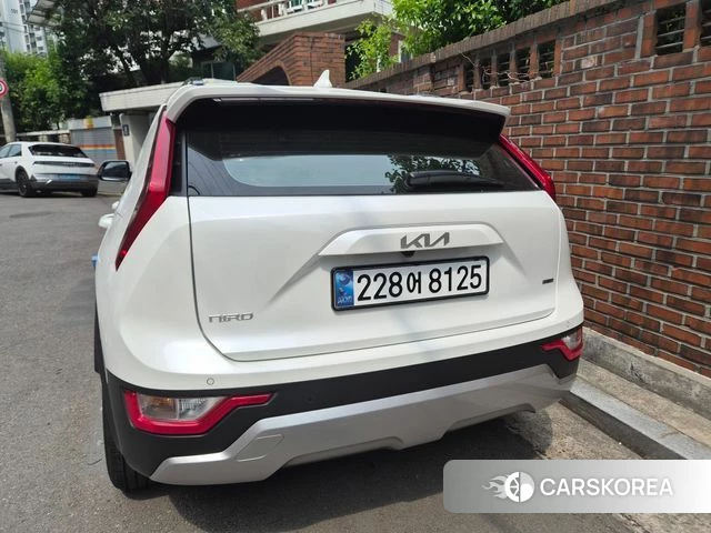 Kia Di Ol Nu Niro 2024 Белый из Кореи, фото 6
