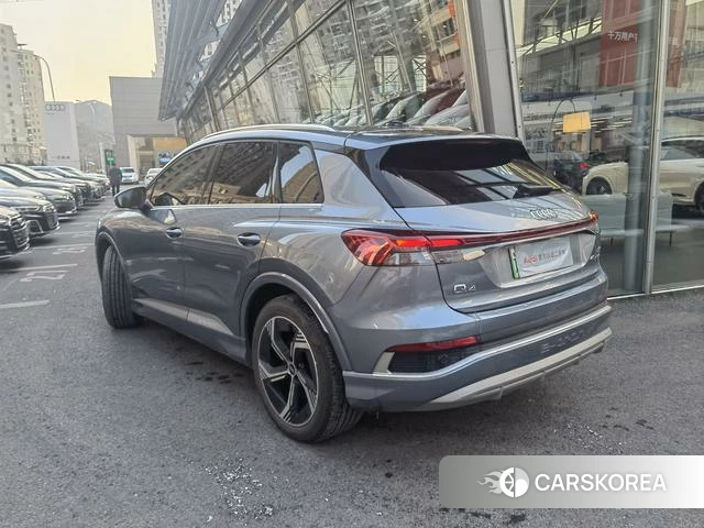 Audi Q4 e-tron 2025 Синий из Китая, фото 2