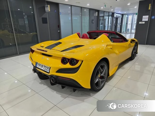 Ferrari F8 Spider 2022 Желтый из Кореи, фото 2