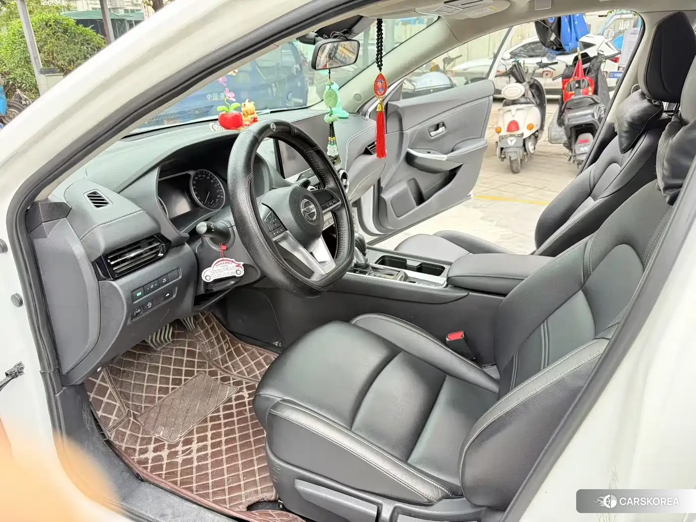 Nissan Sylphy 2024 Белый из Китая, фото 2