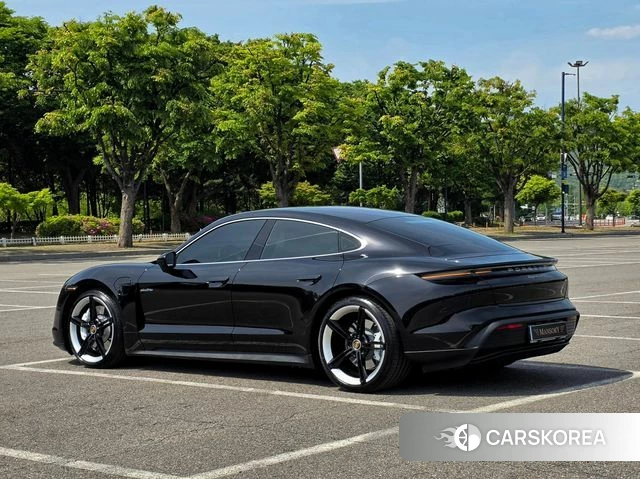 Porsche Taycan id 4245023 из Кореи 12