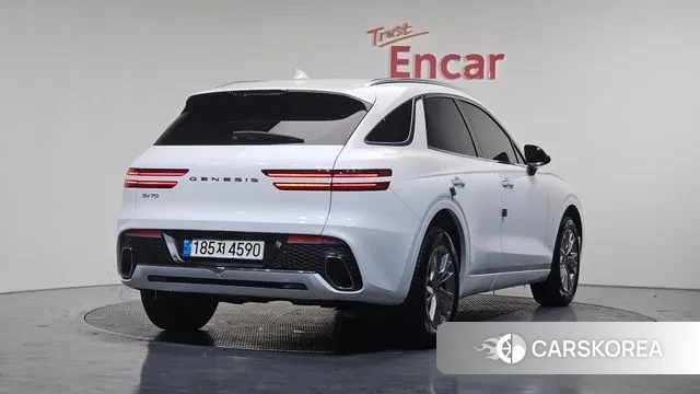 Genesis GV70 id 3639919 из Кореи 12