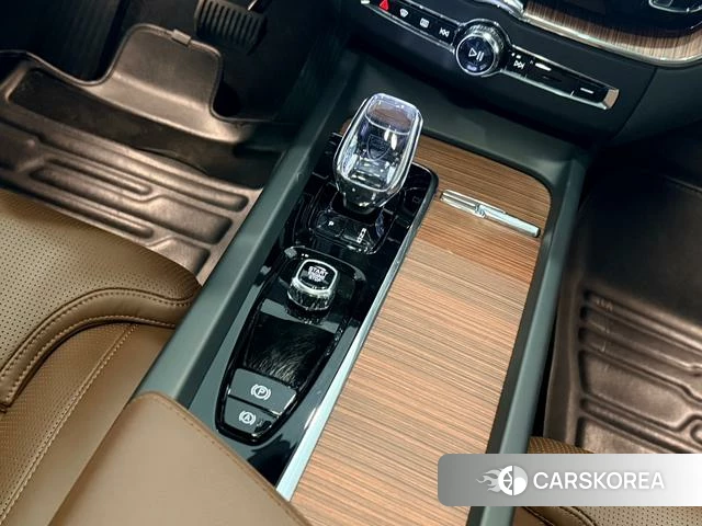Volvo XC60 PHEV id 3957699 из Китая 11