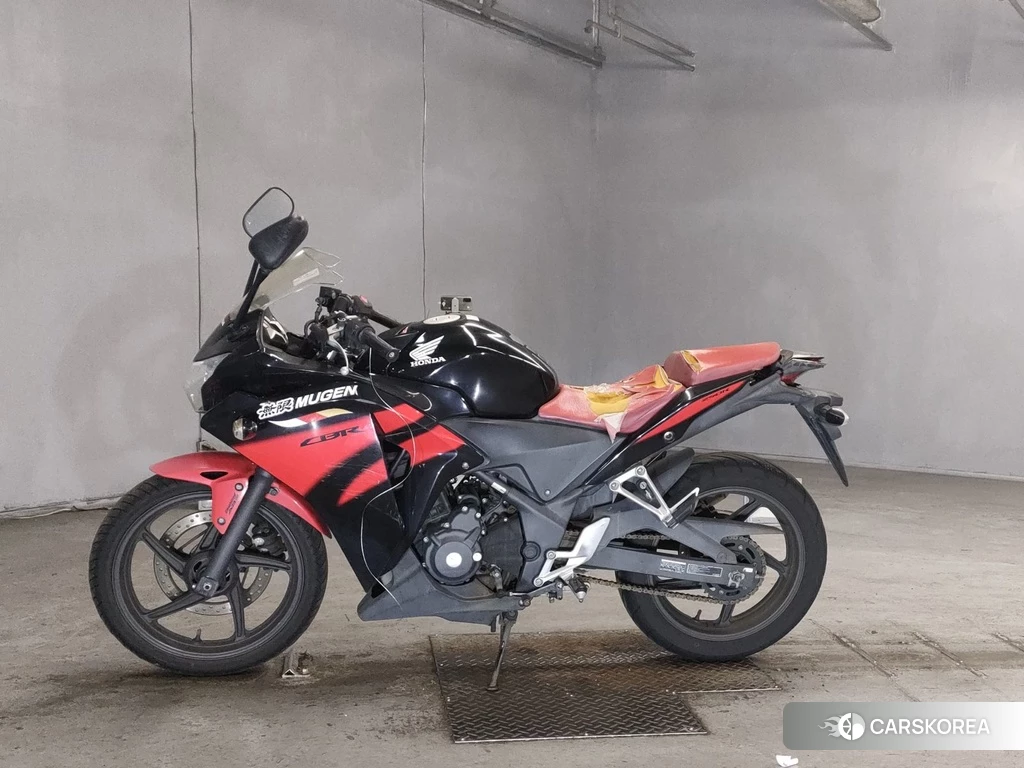 Проданный Honda CBR250R 2013 из Японии, фото 2