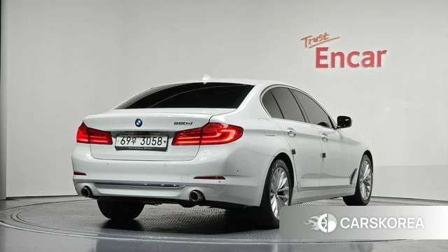 BMW 5 Series (G30) id 4496903 из Кореи 12