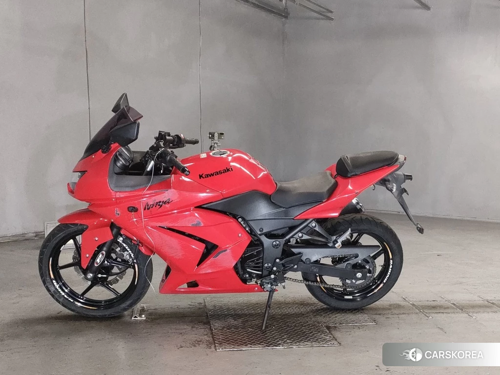Проданный Kawasaki NINJA 250R 2012 из Японии