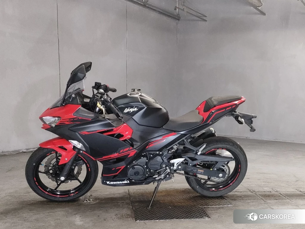 Проданный Kawasaki NINJA 250 2018 из Японии, фото 2