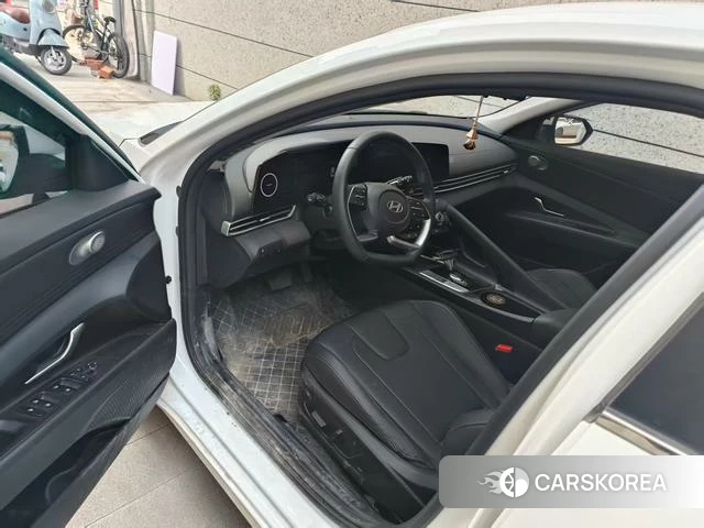 Hyundai Elantra 2024 Белый из Китая, фото 2