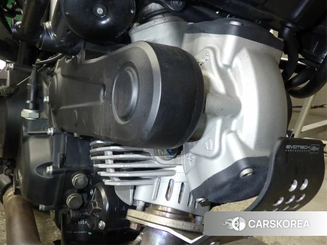 Engine photo