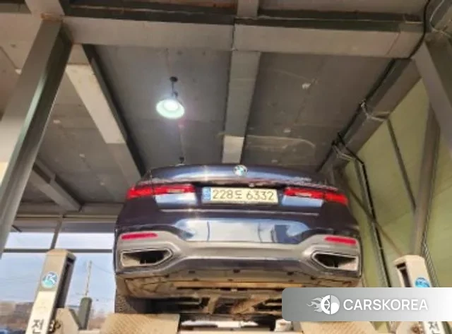 BMW 7 Series (G11) 2021 Черный из Кореи, фото 2