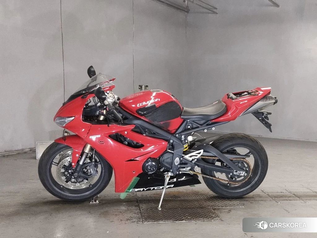 Проданный Triumph DAYTONA 675 2012 из Японии, фото 2