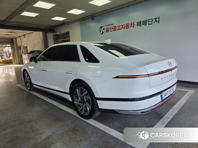 Hyundai Grandeur (GN7) id 3452497 из Кореи 12