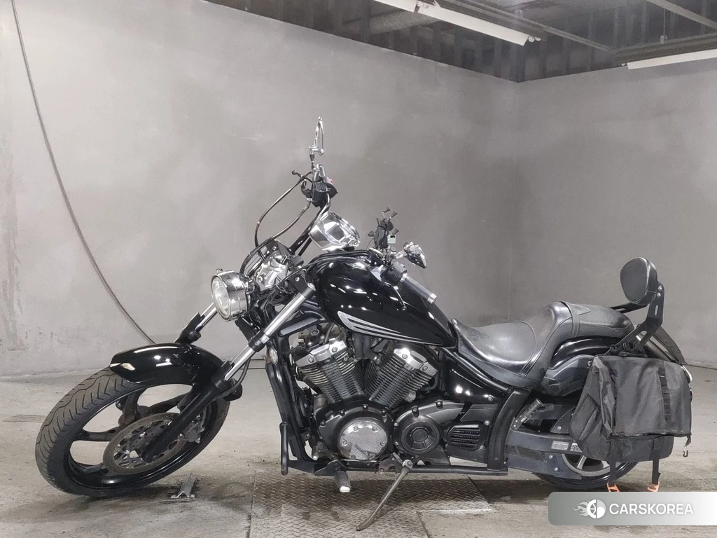 Проданный Yamaha XVS 1300 CA STRYKER 2015 из Японии, фото 2