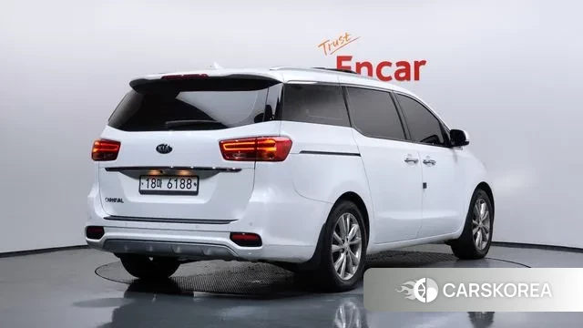 Kia The New Carnival id 3402910 из Кореи 12