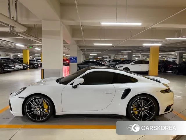 Porsche 911(992) id 3717664 из Кореи 9