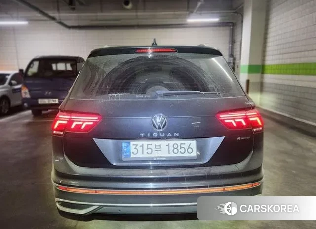 Volkswagen Tiguan second Generation 2021 Черный из Кореи, фото 3