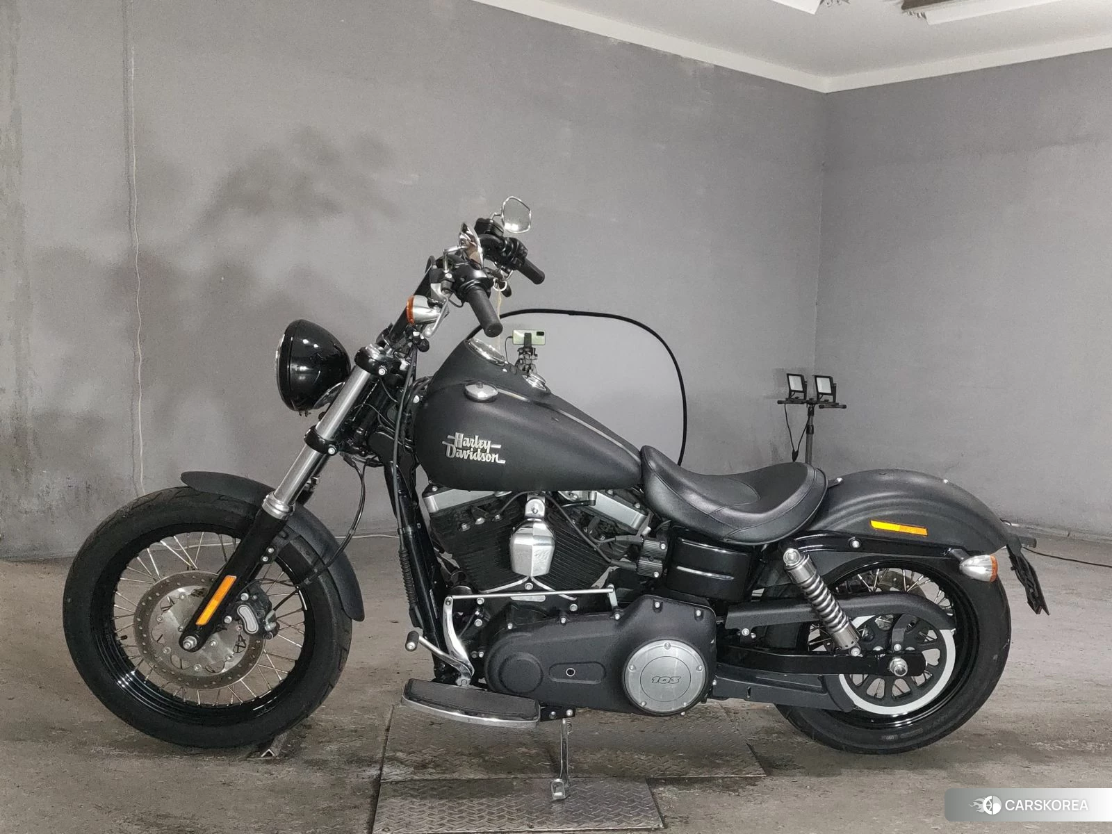 Harley-Davidson Dyna Street Bob FXDB1690 2017 из Японии