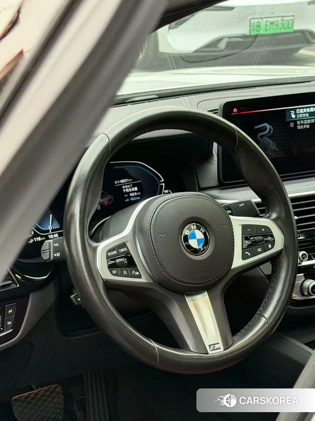 BMW 5 series PHEV 2021 Белый из Китая, фото 2