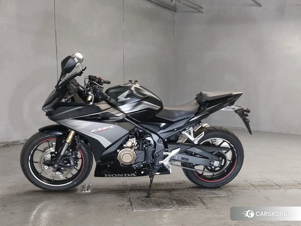 Проданный Honda CBR400R 2023 из Японии