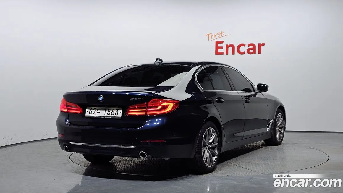 BMW 5 Series (G30) id 1617289 из Кореи 12