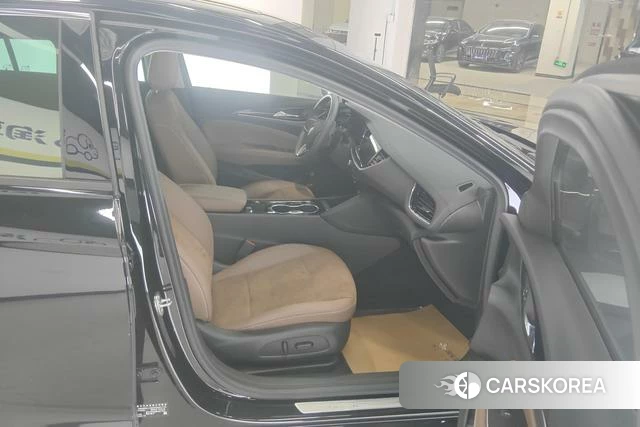 Buick Regal id 4221871 из Китая 9