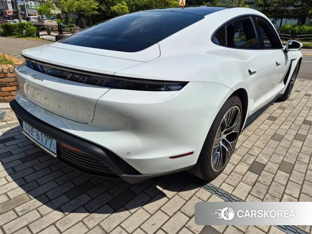 Porsche Taycan id 4444958 из Кореи 12