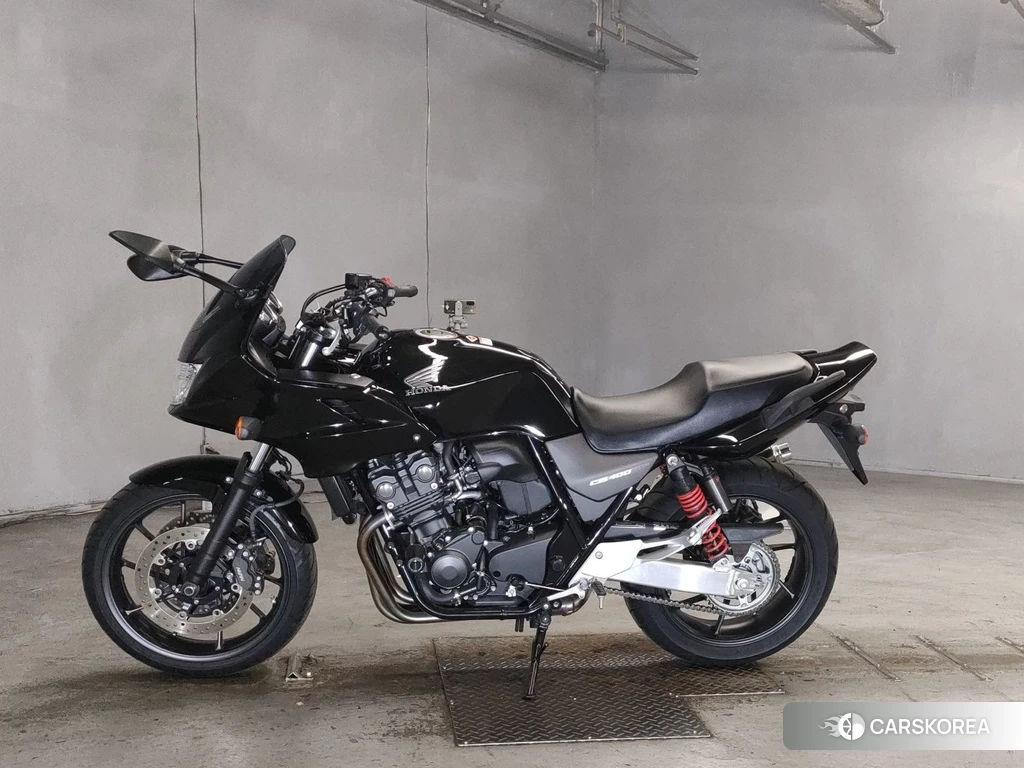 Проданный Honda CB400SF BOLDOR 2019 из Японии, фото 2