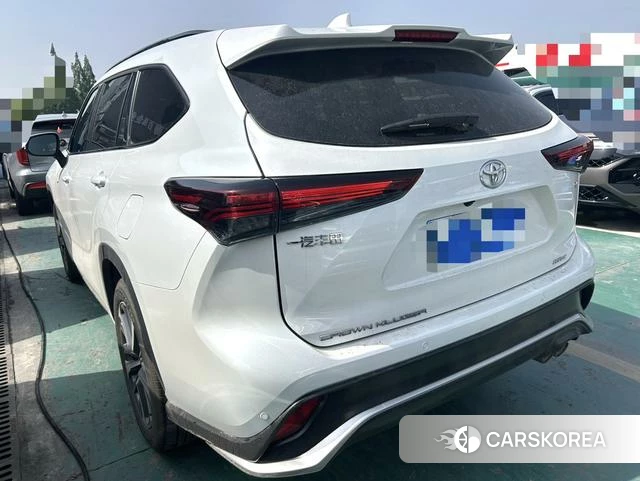 Toyota Crown Lufang 2024 Белый из Китая, фото 2
