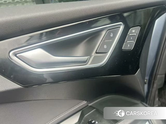 Audi Q4 e-tron 2023 Синий из Китая, фото 5