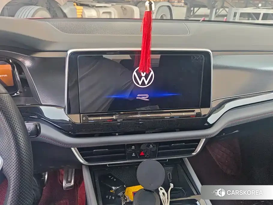 Volkswagen Touareg id 4681138 из Китая 8