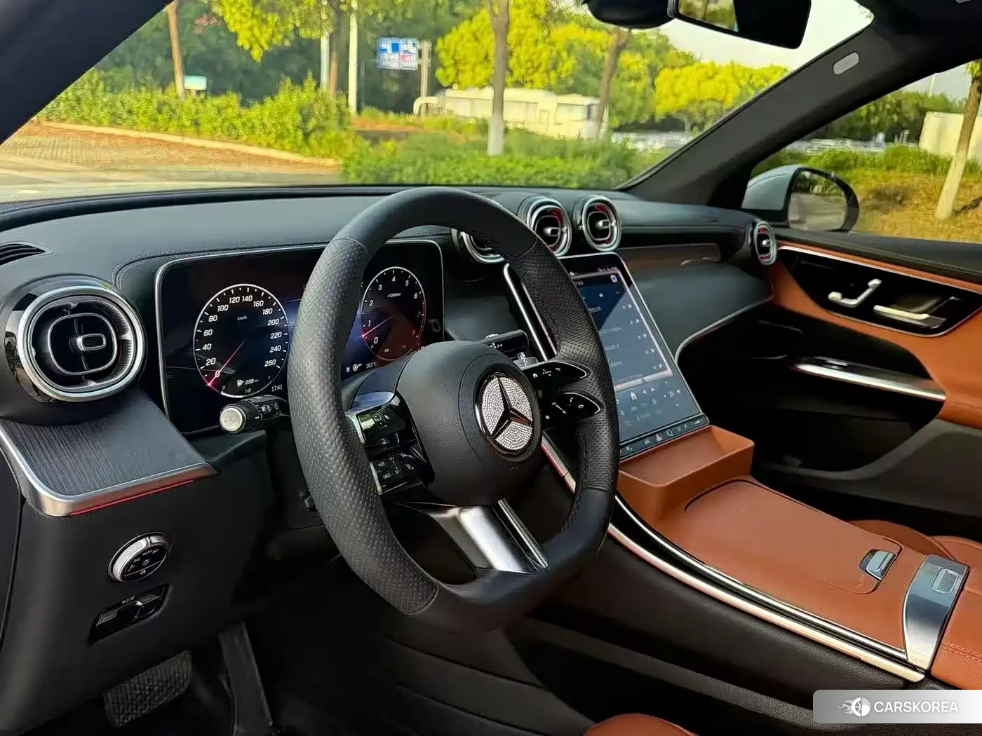 Mercedes-Benz GLC 2023 Белый из Китая, фото 2