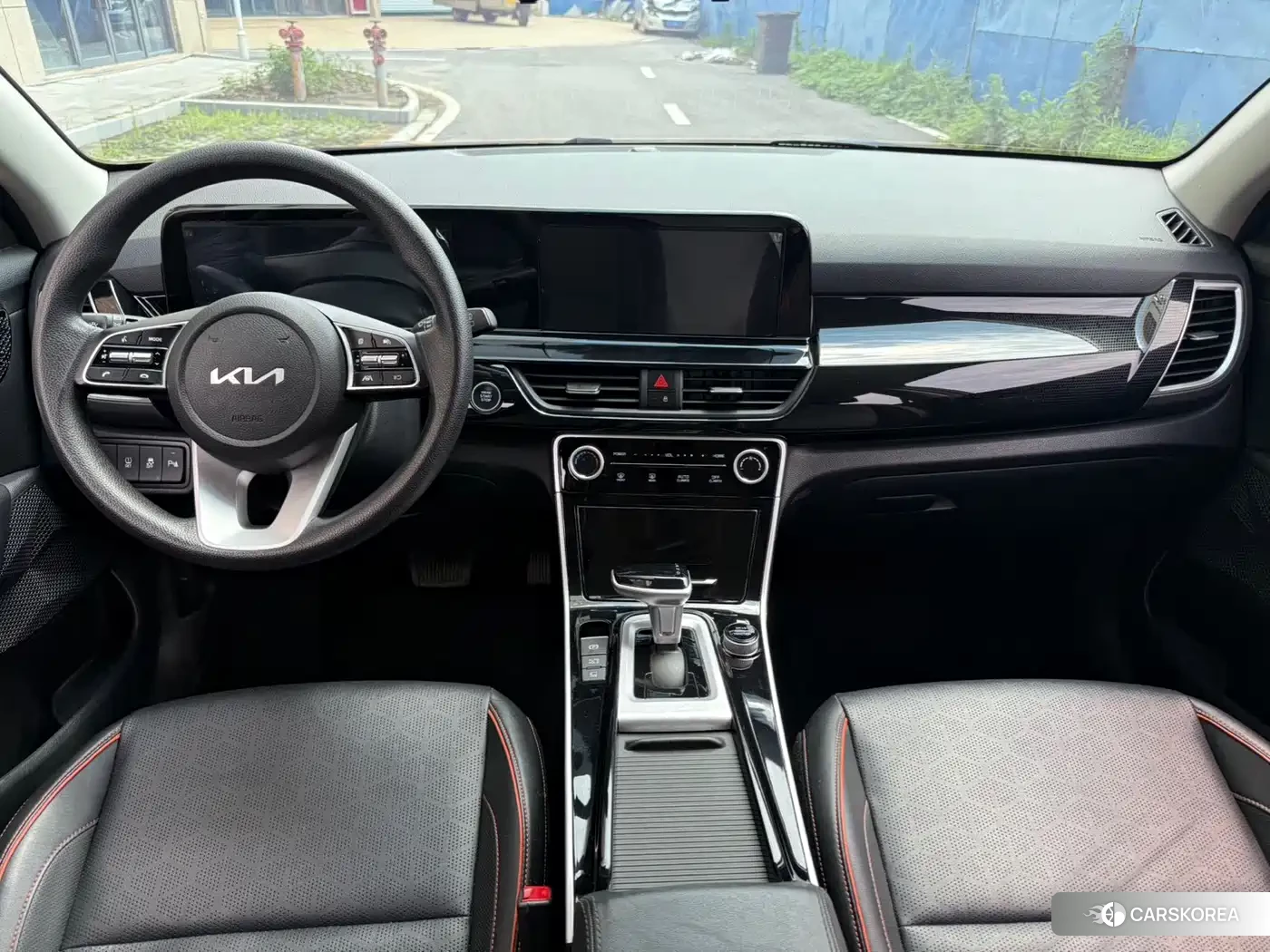 Kia Seltos 2023 Silver/gray из Китая, фото 2