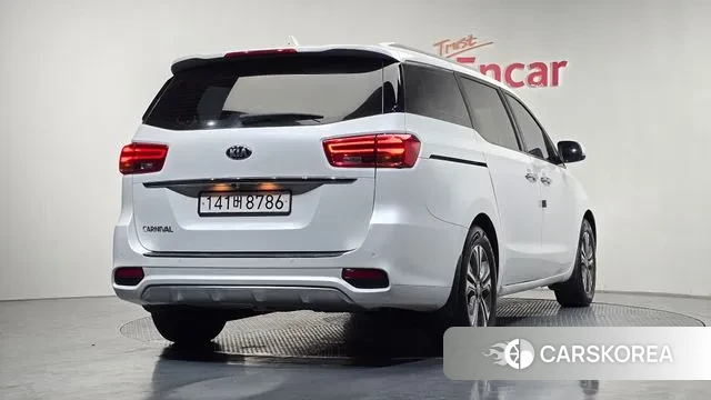 Kia The New Carnival id 3552278 из Кореи 12