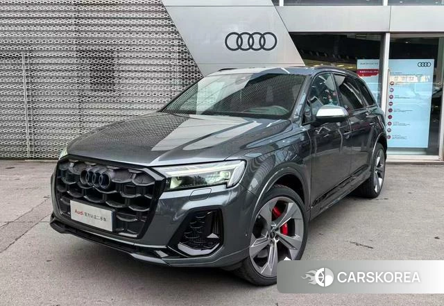 Audi SQ7 2024 Темно-серый из Китая, фото 4