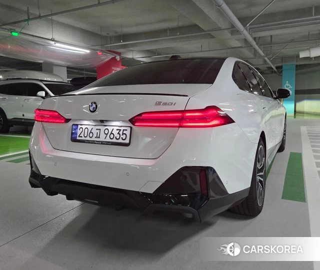 BMW 5 Series (G60) id 4243273 из Кореи 8