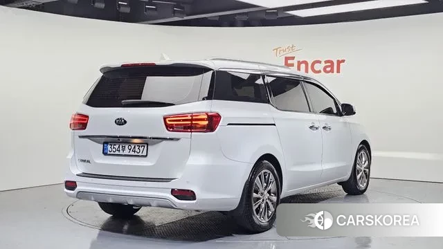 Kia The New Carnival id 3601836 из Кореи 12