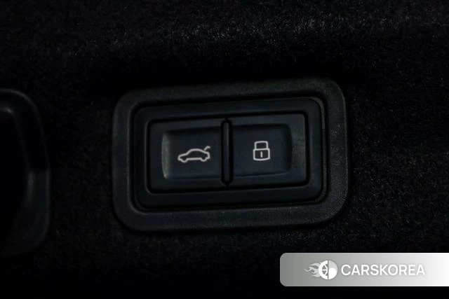 Audi A7L id 4353419 из Китая 12