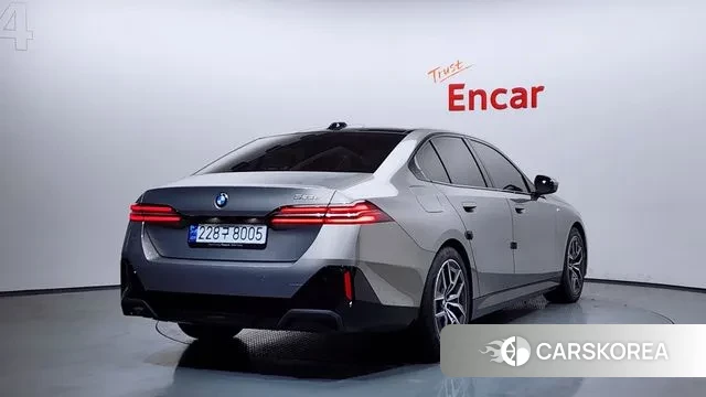 BMW 5 Series (G60) id 3720787 из Кореи 12