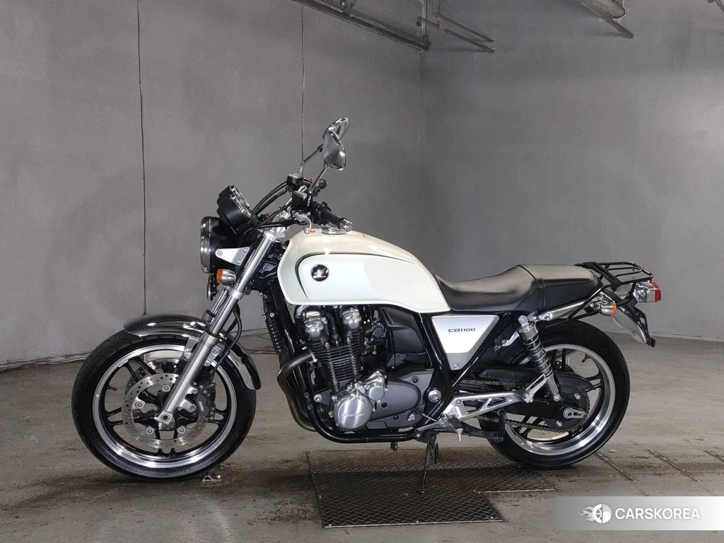 Проданный Honda CB1100 2010 из Японии, фото 2